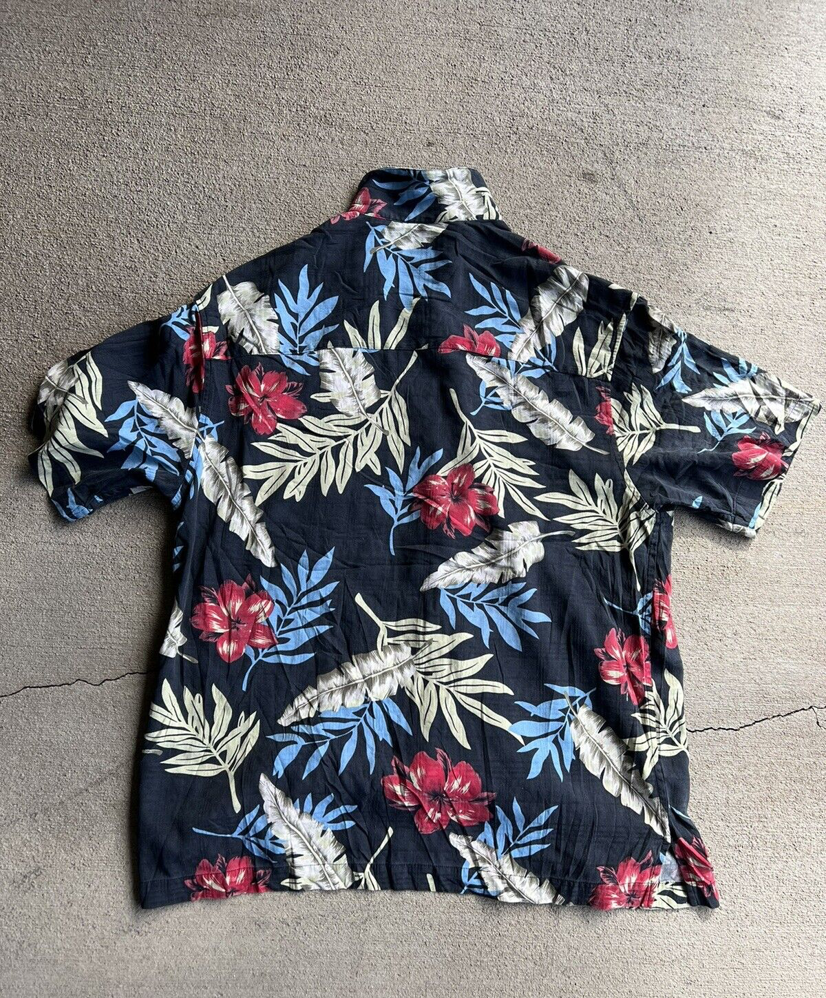 Vintage Y2K Silk Hawaiian Button Up Shirt