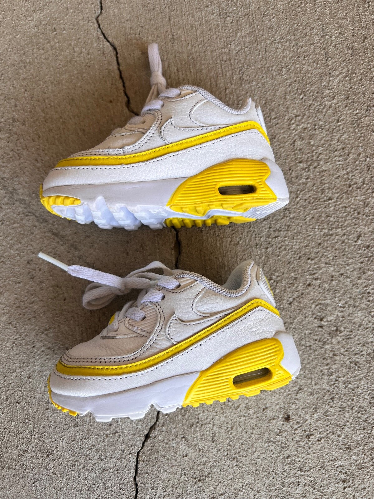 Toddler Nike Air Max 90 X Undefeated "White Optic" 5C Extra Laces No Box